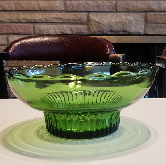 E.O. Brody Co Vintage Green Glass Dishes Set of 2 - Picture 4 of 7